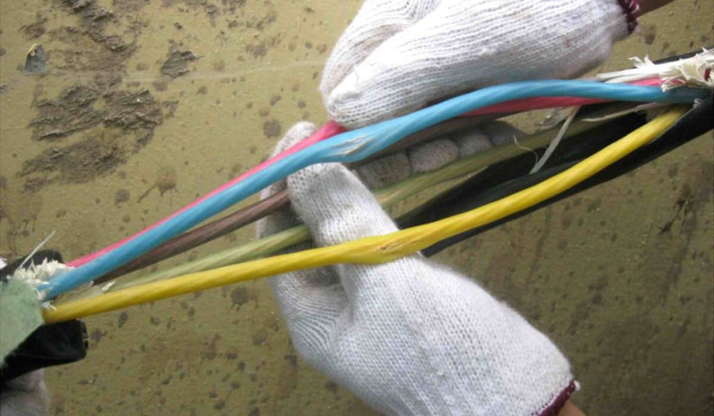 Rotura del aislamiento de cables